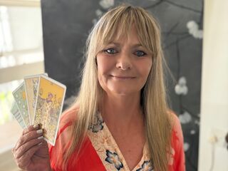 Enter my FREE CHATROOM Templepathtarot