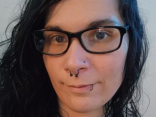 Enter my FREE CHATROOM RaevynHakes