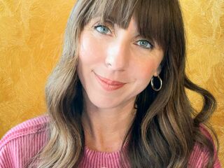 Enter my FREE CHATROOM AlignedChannel