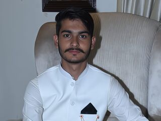 Enter my FREE CHATROOM psychicRobert