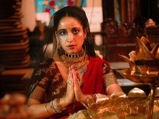 Enter my FREE CHATROOM ReivinAlexandria