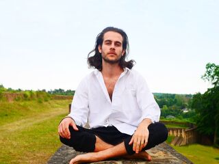 Enter my FREE CHATROOM AndromedanPriest